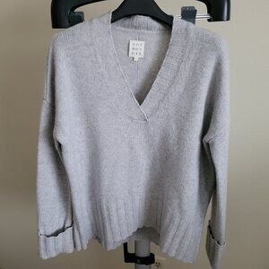 Not Monday Cashmere Sweater Light Heathered Gray
